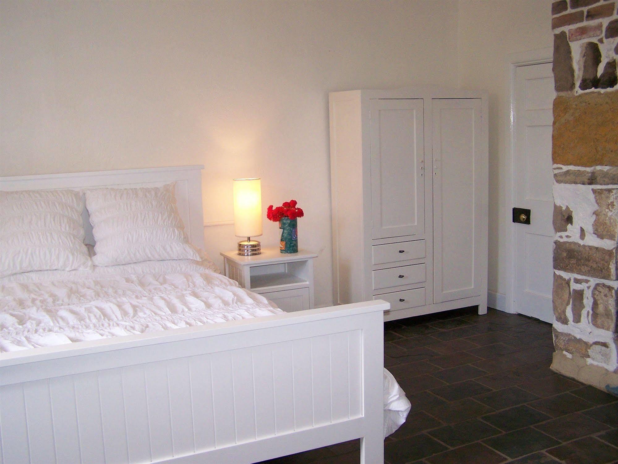 Risdon クリバーン ホームステッド Bed & Breakfast エクステリア 写真
